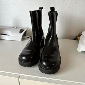 Like New Camper Milah Boot